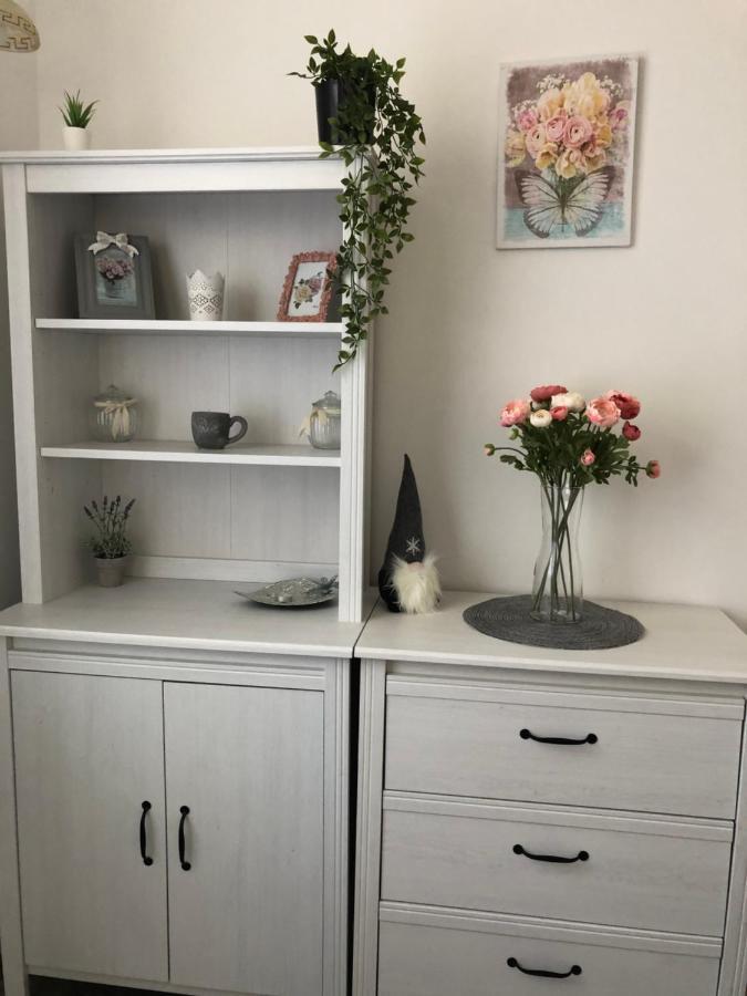 Katus Apartman Apartment Eger Bagian luar foto