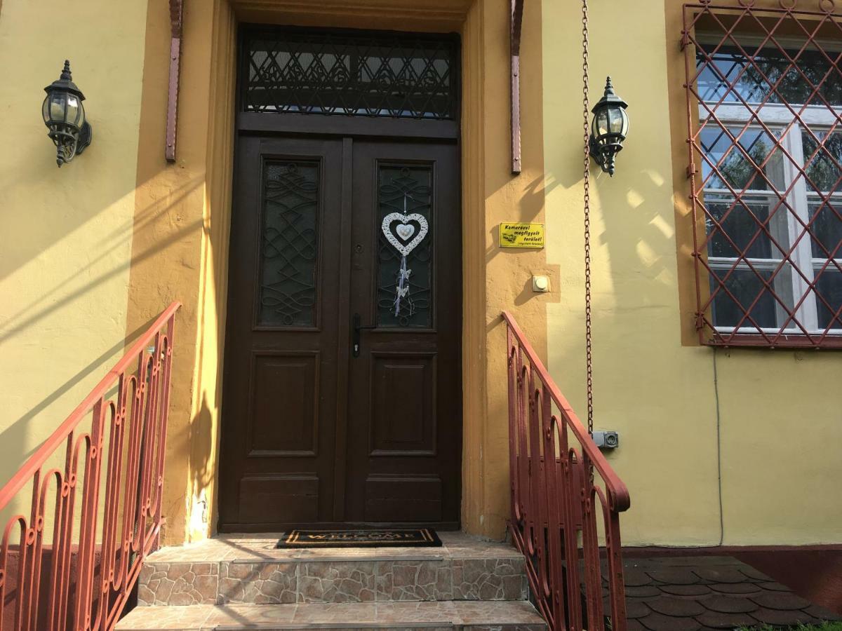 Katus Apartman Apartment Eger Bagian luar foto