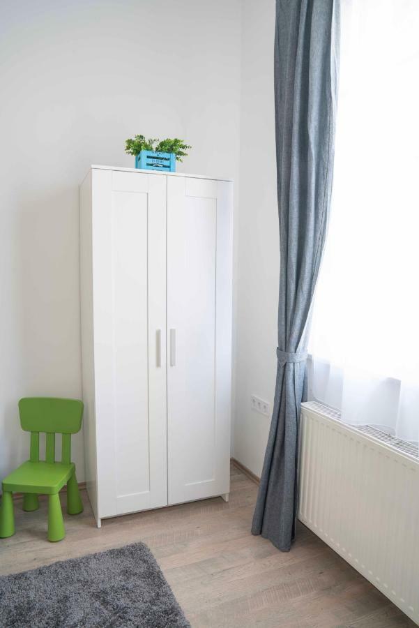 Katus Apartman Apartment Eger Bagian luar foto
