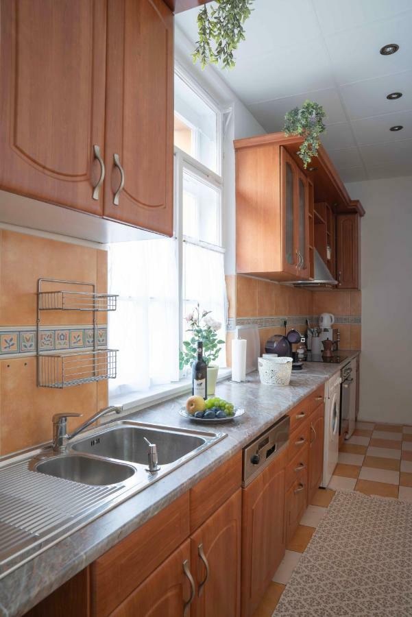 Katus Apartman Apartment Eger Bagian luar foto